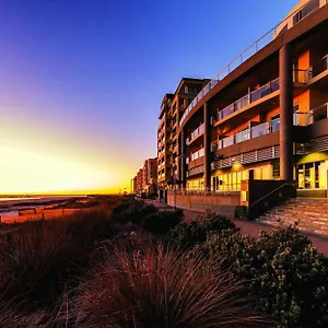 oaks-plaza-pier.adelaidehotels-au.com/