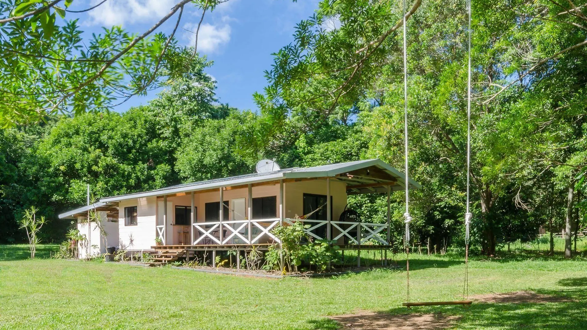 Epiphyte B & B Cow Bay