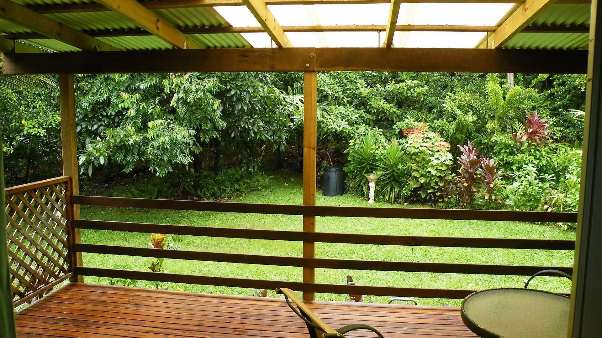 Epiphyte B & B Cow Bay Bed & Breakfast